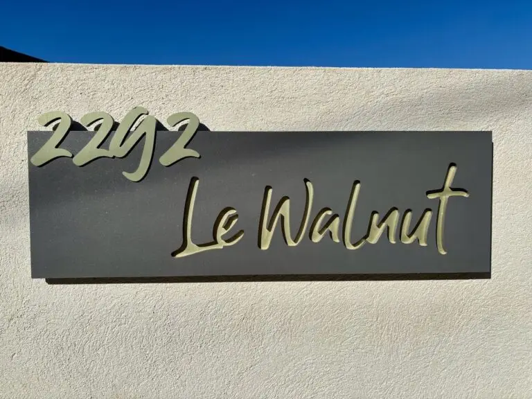 enseigne design haut de gamme originale